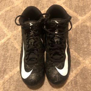 Men’s Nike Alpha Cleats Size 7.5